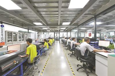 從“熄燈工廠”到“燈塔工廠” 解碼模具企業的“數智”轉型之路